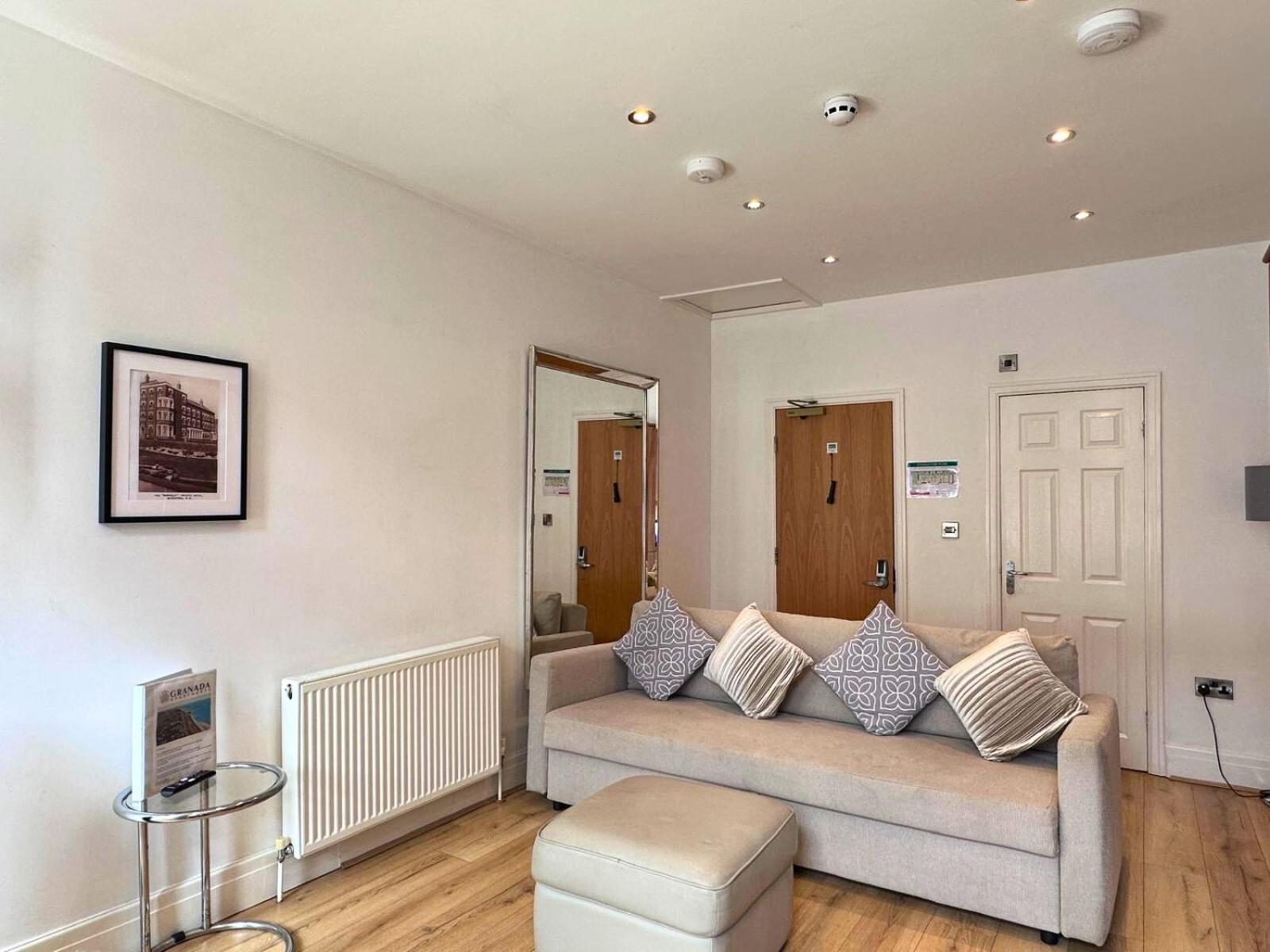 Granada Apartments Berkeley Blackpool Dış mekan fotoğraf